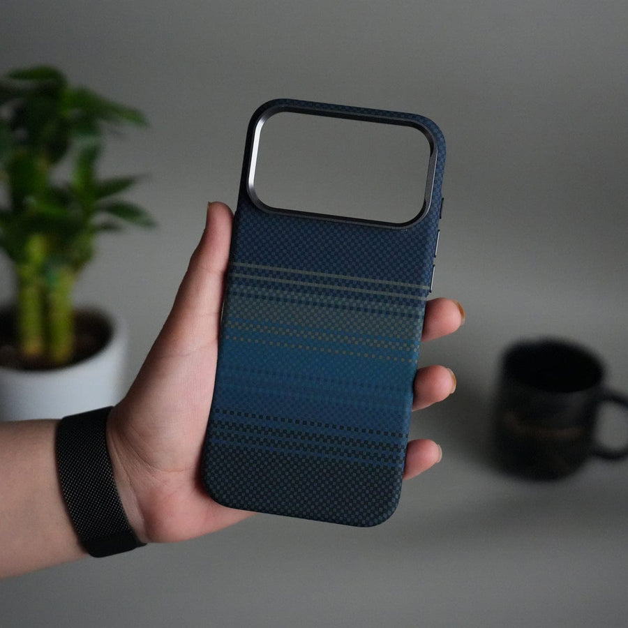 FRATO iPhone 17 Series iPhone 17 Pro Max Carbon Fiber Texture Design Hard Pc MagSafe Case Cover BlueGreen