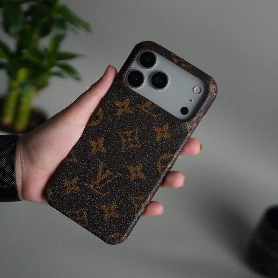 FRATO iPhone 17 Series iPhone 17 Pro Max Luxury Brand Leather Case Cover (Dark Brown)