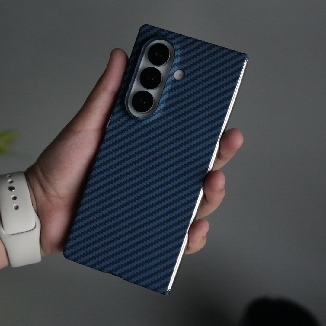 Galaxy Z Fold 7 Carbon Fiber Texture Design Hard Pc MagSafe Case Cover BLUE