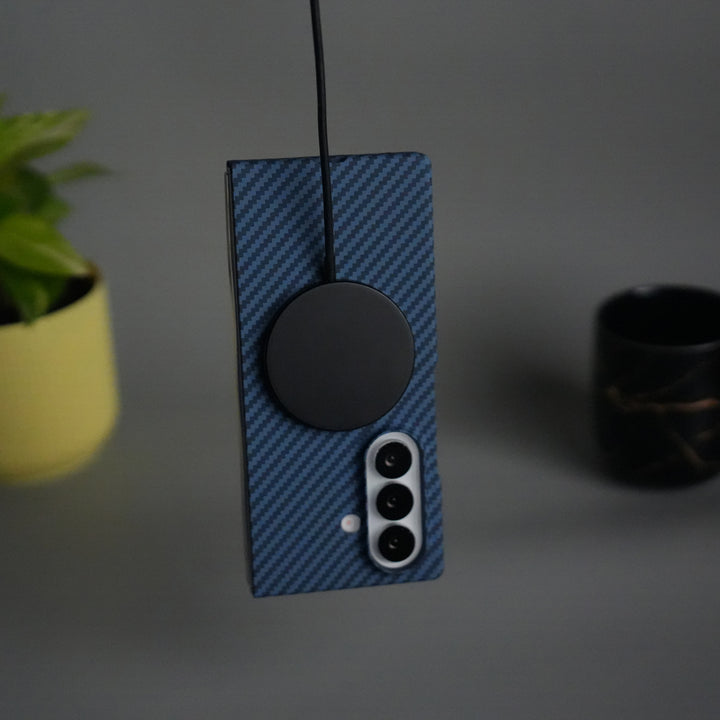 Galaxy Z Fold 7 Carbon Fiber Texture Design Hard Pc MagSafe Case Cover BLUE