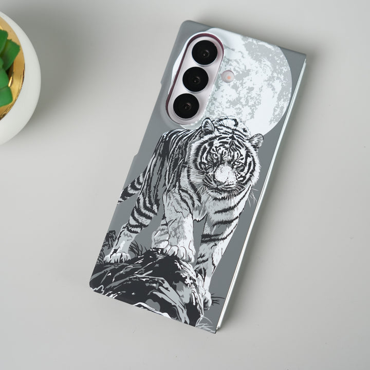 Samsung Galaxy Z Fold 7 Carbon Fiber Texture Case | Tiger Printed Hard PC Cover with MagSafe | Shockproof Slim Protection