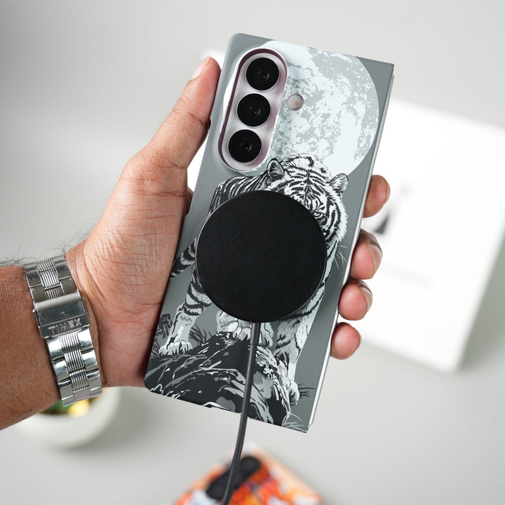 Samsung Galaxy Z Fold 7 Carbon Fiber Texture Case | Tiger Printed Hard PC Cover with MagSafe | Shockproof Slim Protection