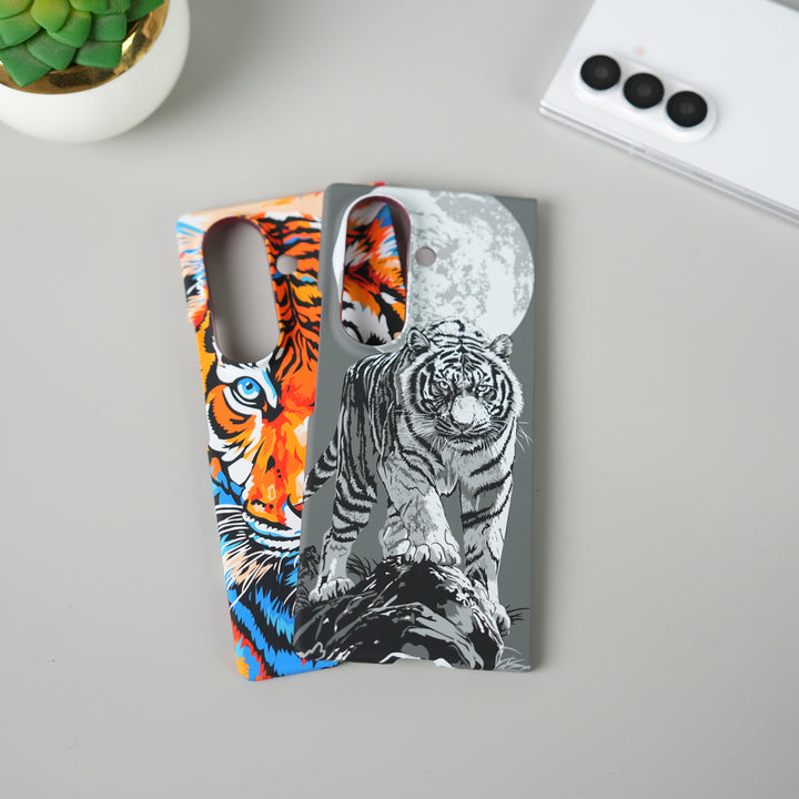 Samsung Galaxy Z Fold 7 Carbon Fiber Texture Case | Tiger Printed Hard PC Cover with MagSafe | Shockproof Slim Protection