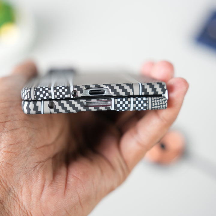 Samsung Galaxy Z Fold 7 Carbon Fiber Aramid Texture Case | Hard PC Slim MagSafe Cover | Shockproof Protective Design