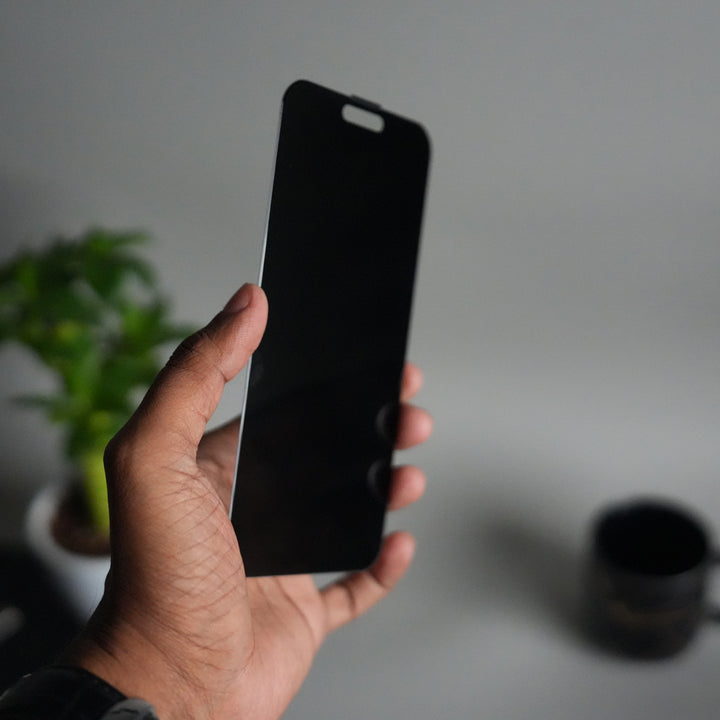 iPhone 16 Pro Privacy Tempered Glass