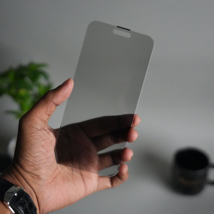 iPhone 16 Pro Privacy Tempered Glass