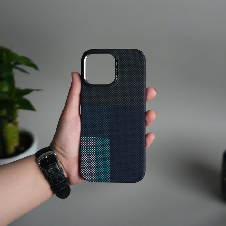iPhone 15 Series Carbon Fiber Texture Design Hard Pc MagSafe Case Cover CornerGreen