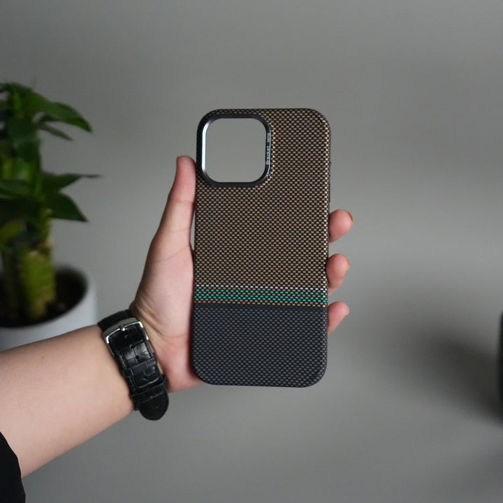 iPhone 15 Series Carbon Fiber Texture Design Hard Pc MagSafe Case Cover BlackYellow
