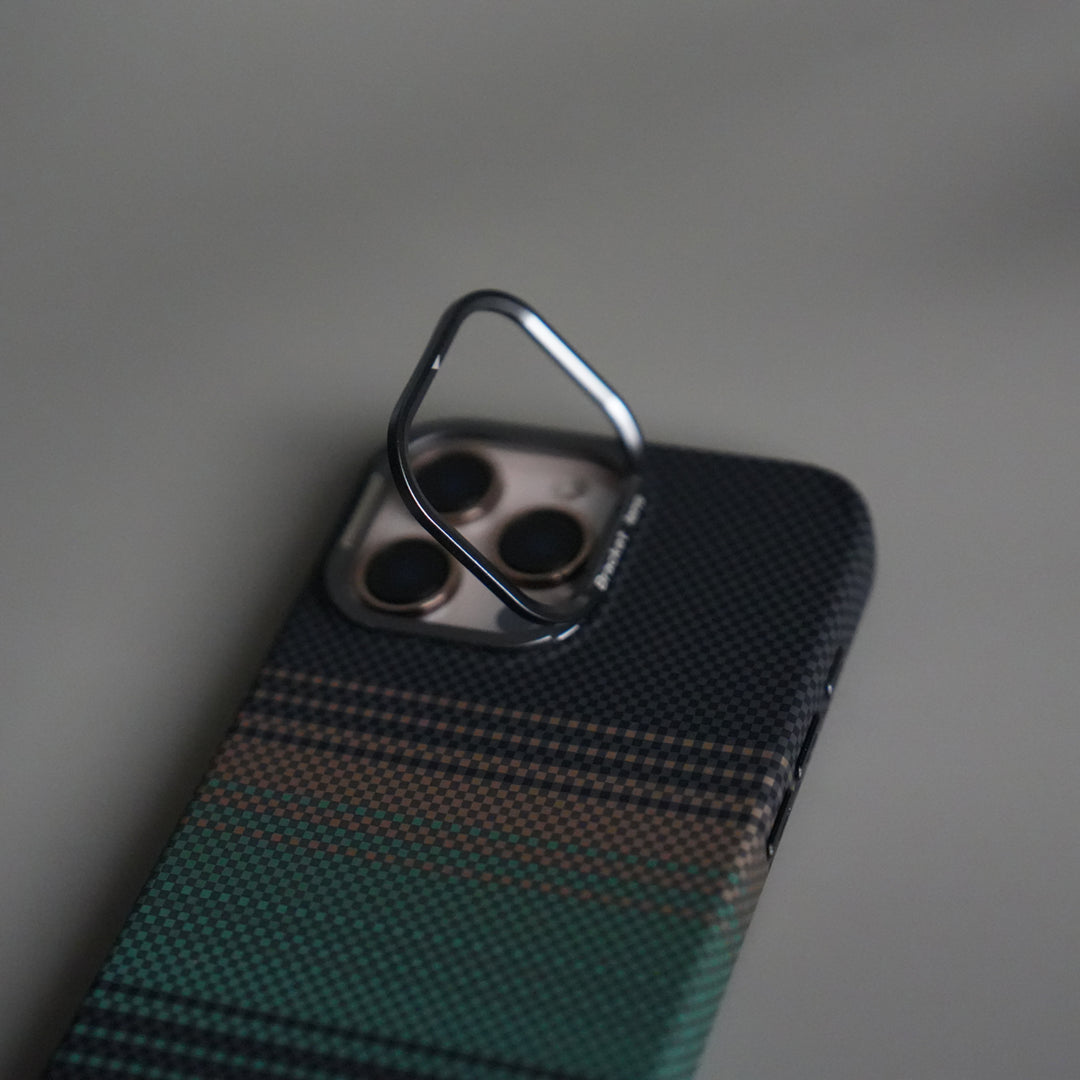 iPhone 15 Series Carbon Fiber Texture Design Hard Pc MagSafe Case Cover GreenOrange