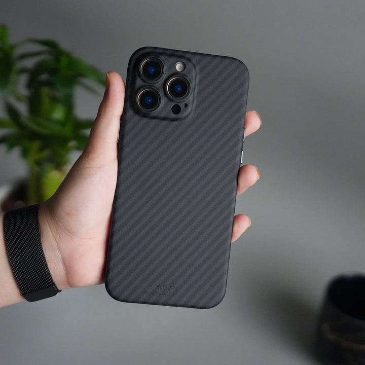 iPhone 15 Series Carbon Fiber Slim Case | Ultra-Thin Magnetic Charging Ring Cover