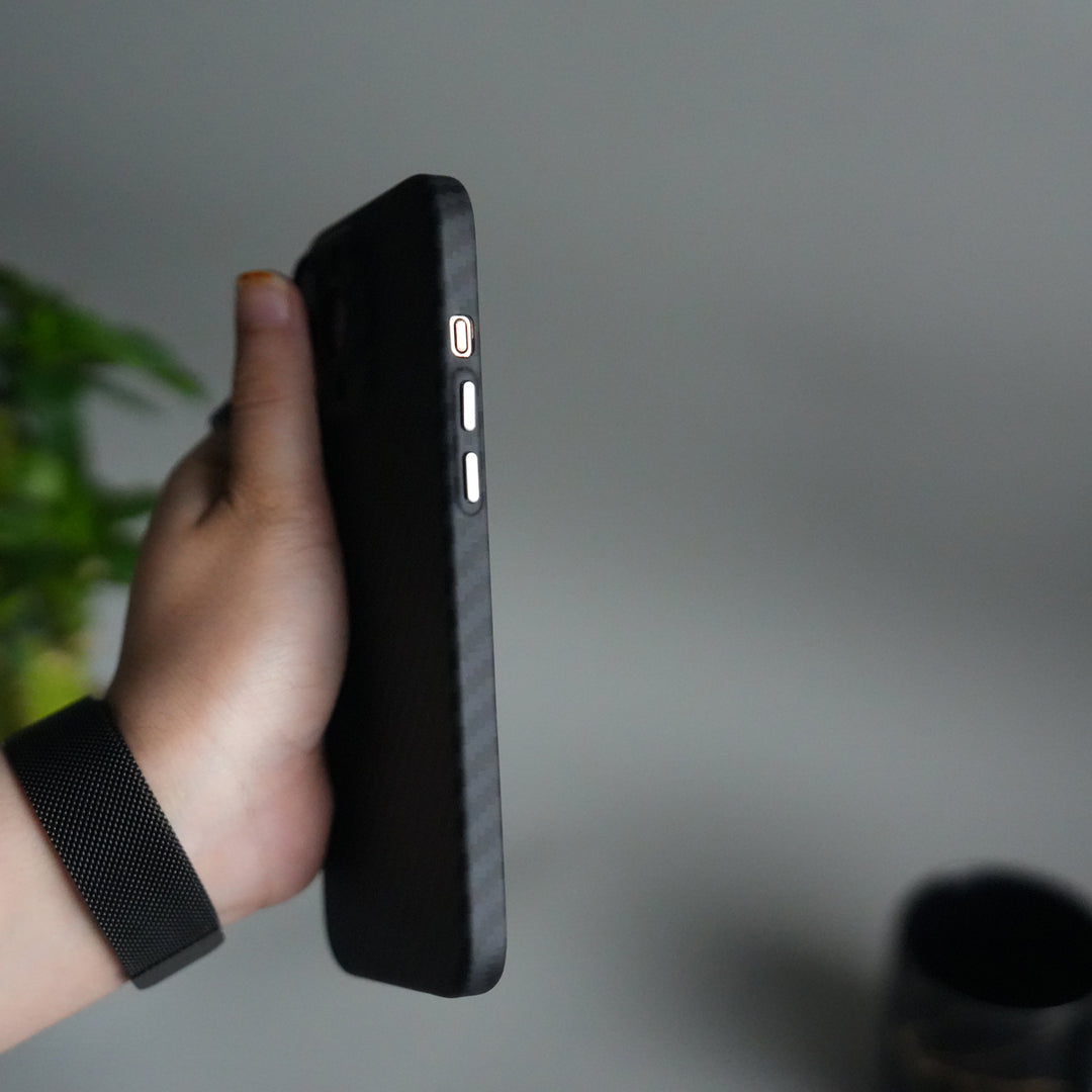 iPhone 15 Series Carbon Fiber Slim Case | Ultra-Thin Magnetic Charging Ring Cover