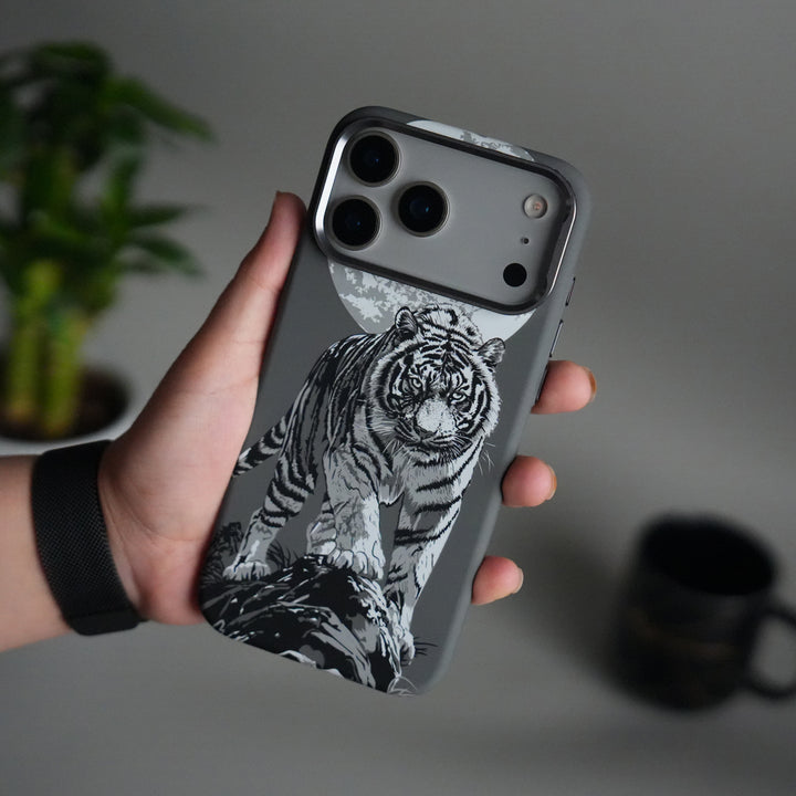iPhone 17 Pro Max Carbon Fiber Texture Design Hard Pc MagSafe Case Cover GrayTiger