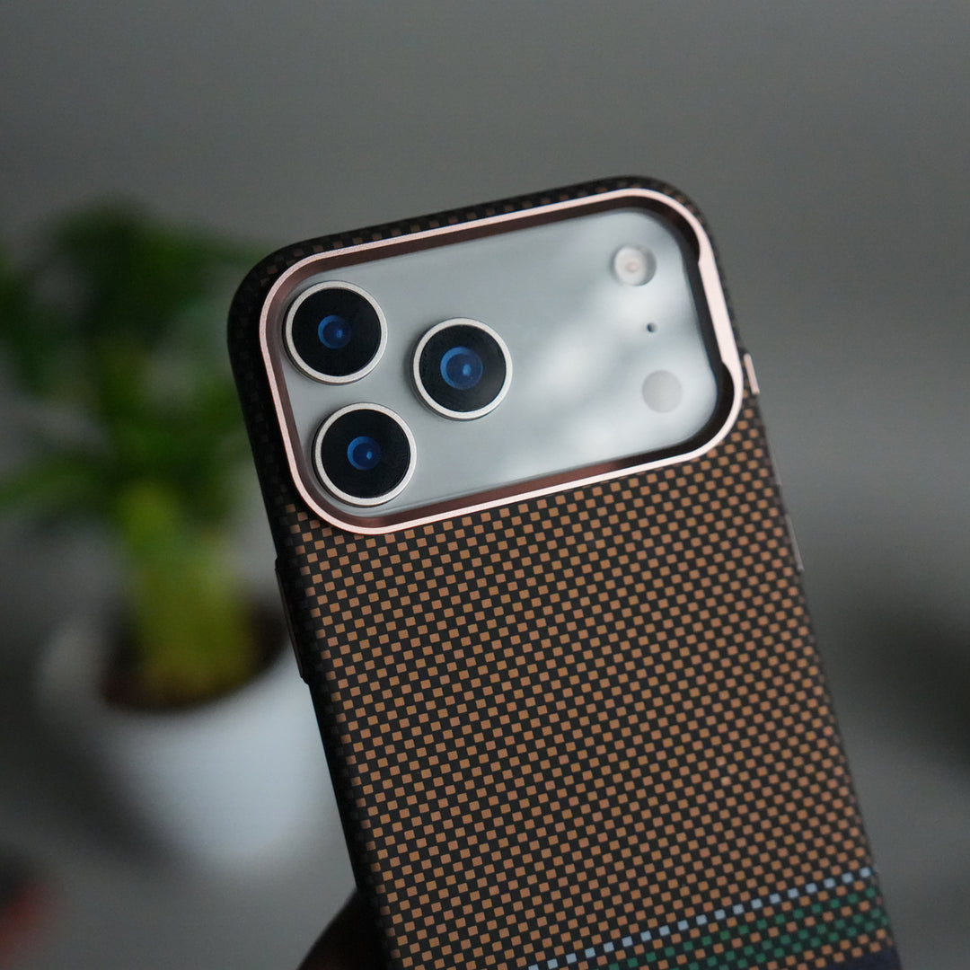 iPhone 17 Pro Max Carbon Fiber Texture Design Hard Pc MagSafe Case Cover BlackYellow