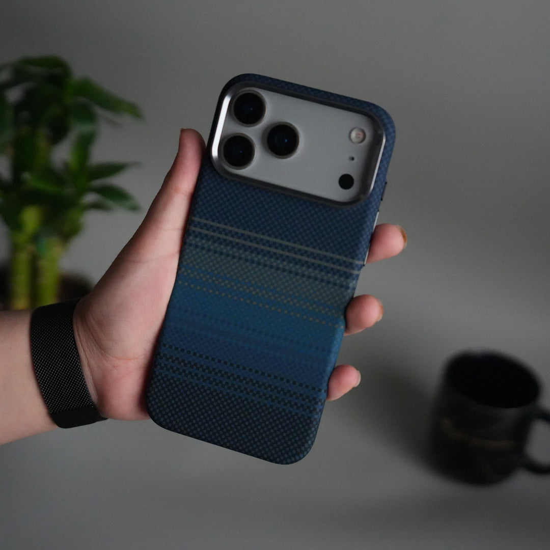 iPhone 17 Pro Max Carbon Fiber Texture Design Hard Pc MagSafe Case Cover BlueGreen