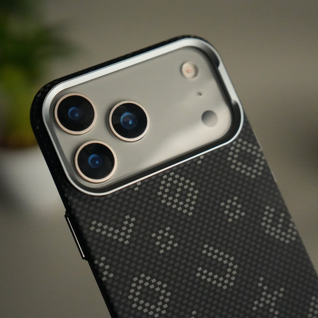 iPhone 17 Pro Max Aramid Fiber Case | Slim MagSafe Cover | Black