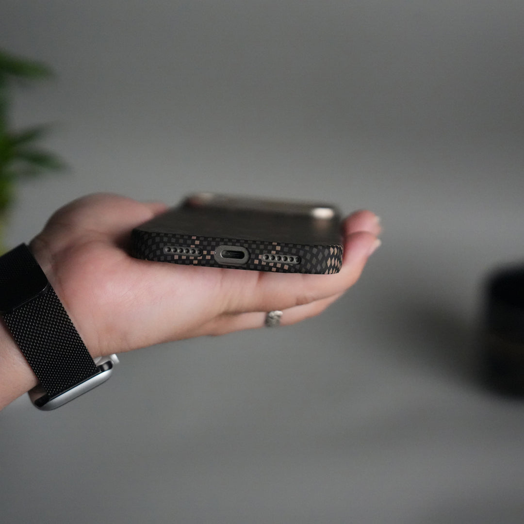 iPhone 17 Pro Max Aramid Fiber Case | Slim MagSafe Cover | Desert
