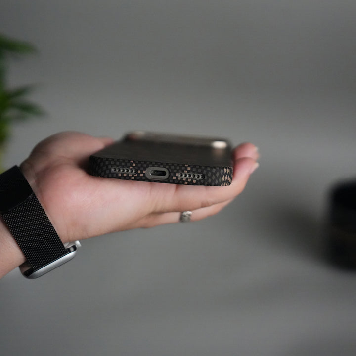 iPhone 17 Pro Max Aramid Fiber Case | Slim MagSafe Cover | Desert