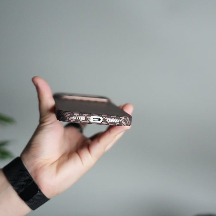 iPhone 17 Pro Max Carbon Fiber Texture Design Hard Pc MagSafe Case Cover Tringle Pattern