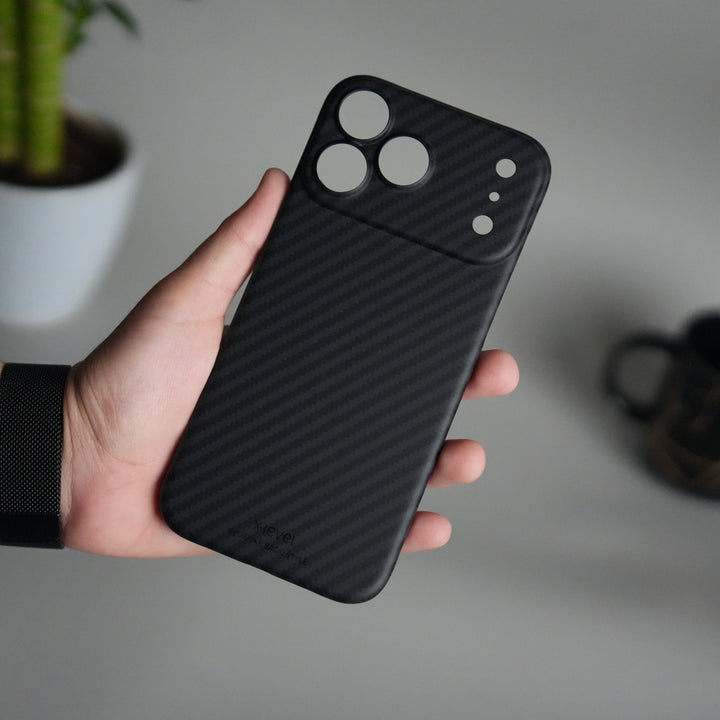 iPhone 17 Pro Max Carbon Fiber Slim Case | Ultra-Thin Magnetic Charging Ring Cover