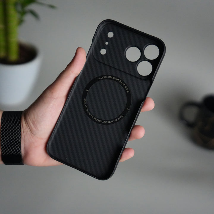 iPhone 17 Pro Max Carbon Fiber Slim Case | Ultra-Thin Magnetic Charging Ring Cover