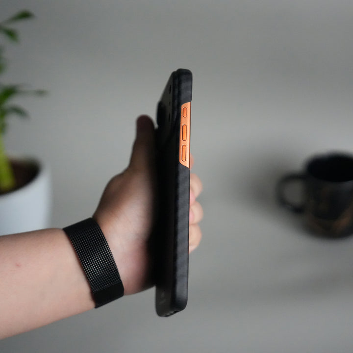 iPhone 17 Pro Max Carbon Fiber Slim Case | Ultra-Thin Magnetic Charging Ring Cover