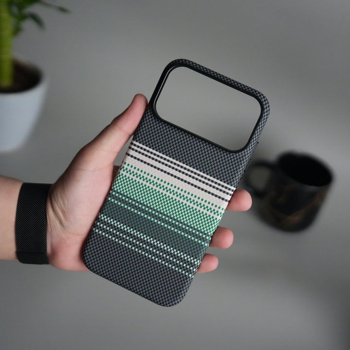 iPhone 17 Pro Carbon Fiber Texture Design Hard Pc MagSafe Case Cover WhiteGreen