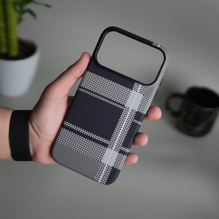 iPhone 17 Pro Carbon Fiber Texture Design Hard Pc MagSafe Case Cover BlackWhite