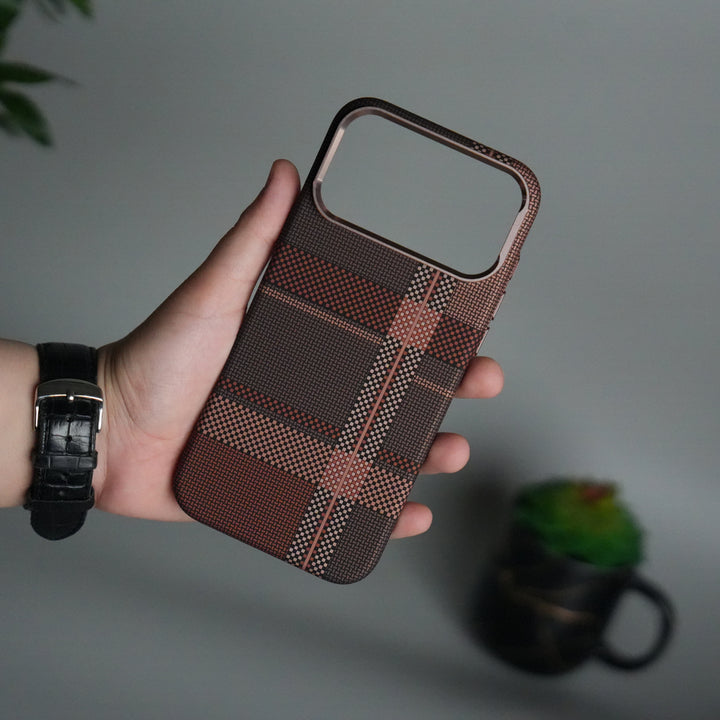 iPhone 17 Pro Carbon Fiber Texture Design Hard Pc MagSafe Case Cover BrownWhite