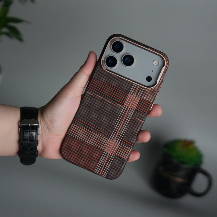 iPhone 17 Pro Carbon Fiber Texture Design Hard Pc MagSafe Case Cover BrownWhite