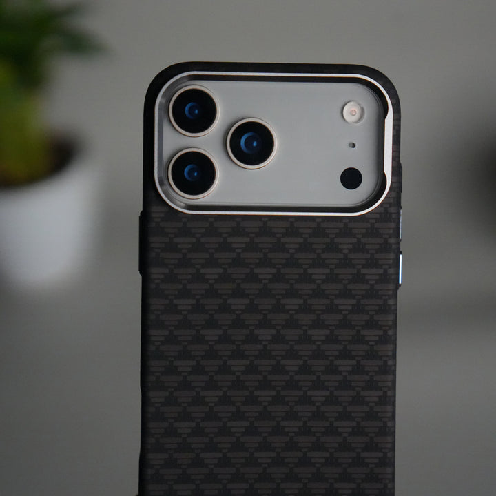 iPhone 17 Pro Max Carbon Fiber Texture Design Hard Pc MagSafe Case Cover Black Tringle Pattern