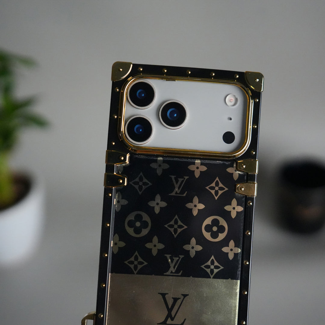 iPhone 17 Series Luxury Branded Trunk Case Cover With Chain