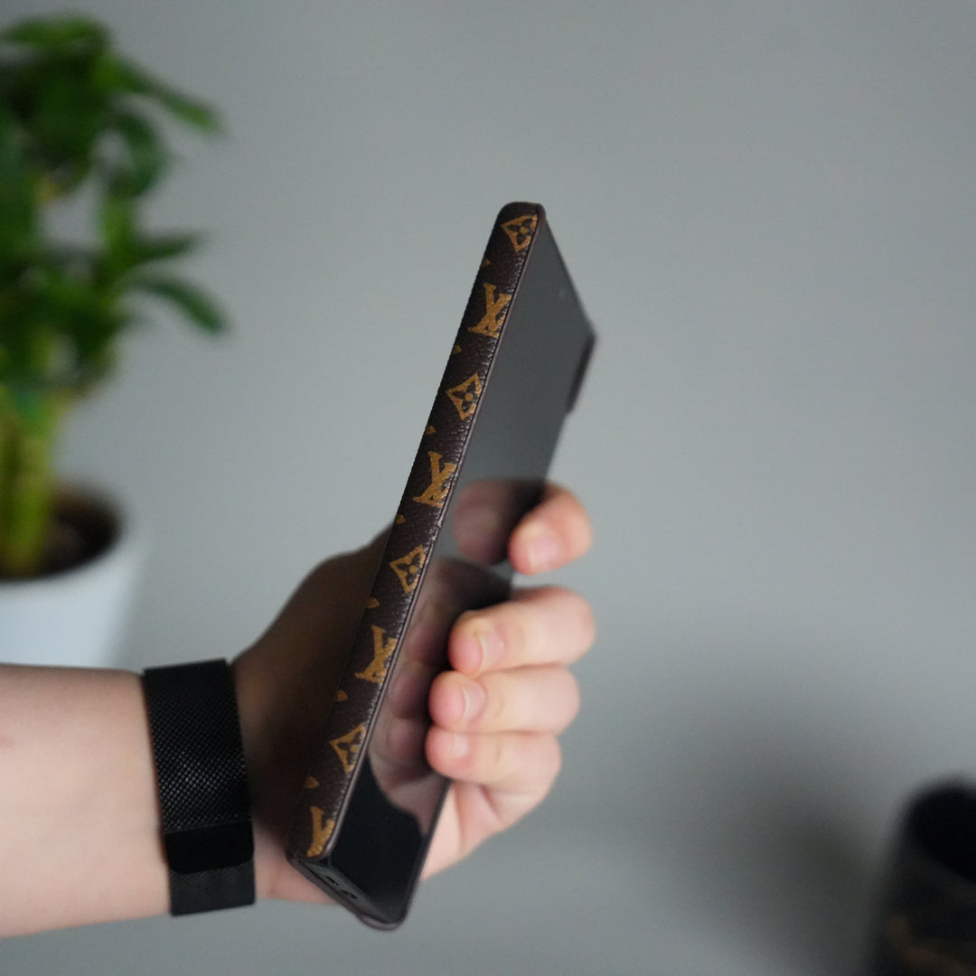 Galaxy S25 Ultra Luxury Pattern Leather Case | Premium Hard Back Cover with Gold Metal Logo Plate