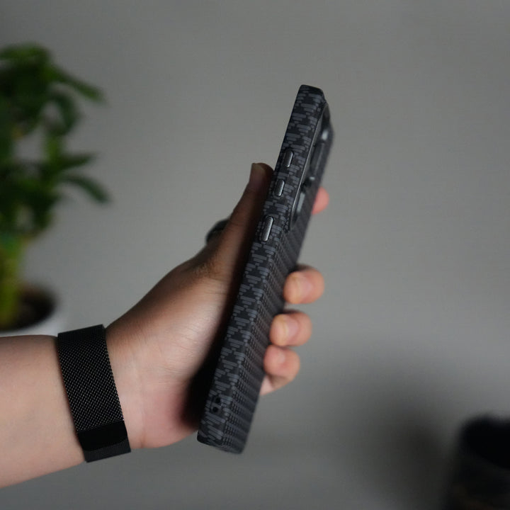 Galaxy S25 Ultra Houndstooth Pattern Case | Slim Hard Back Cover | Matte Finish Protective Case with MagSafe