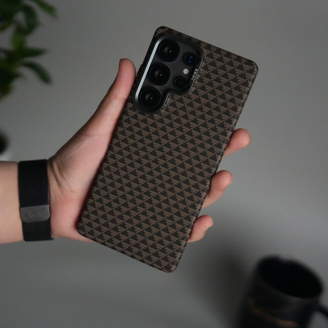 Galaxy S25 Ultra Houndstooth Pattern Case | Slim Hard Back Cover | Matte Finish Protective Case with MagSafe