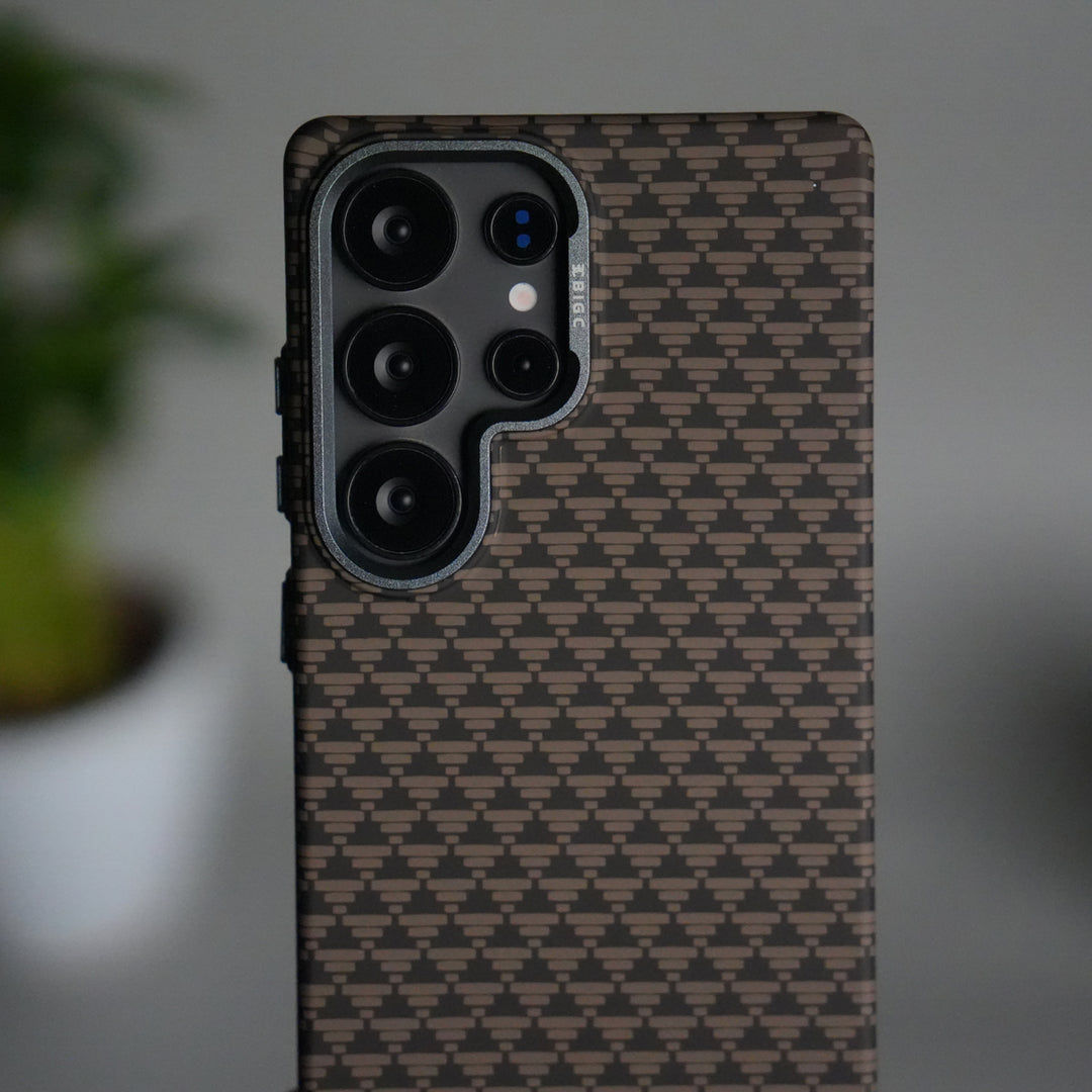 Galaxy S25 Ultra Houndstooth Pattern Case | Slim Hard Back Cover | Matte Finish Protective Case with MagSafe