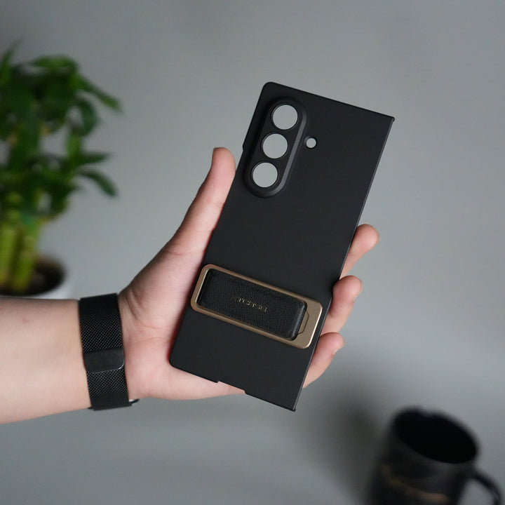 Galaxy Z Fold 7 Ultra-thin Wristband Brace Holder Kick Stand Front Glass Protective Case