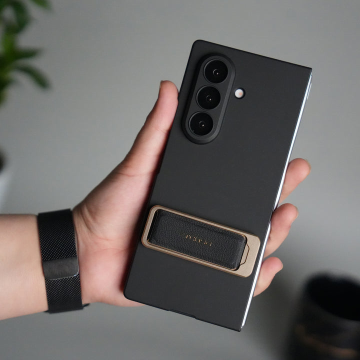 Galaxy Z Fold 7 Ultra-thin Wristband Brace Holder Kick Stand Front Glass Protective Case