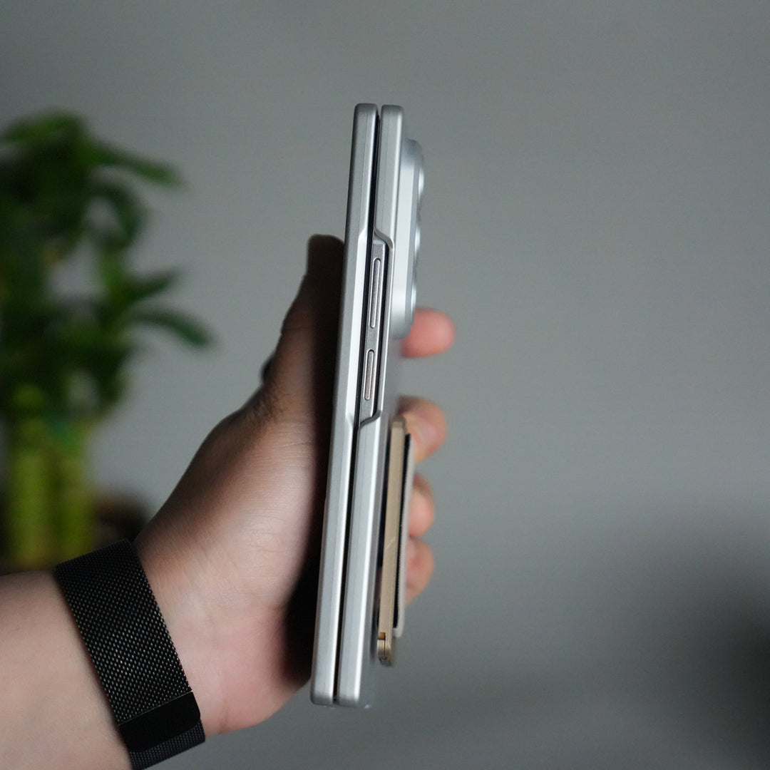 Galaxy Z Fold 7 Ultra-thin Wristband Brace Holder Kick Stand Front Glass Protective Case