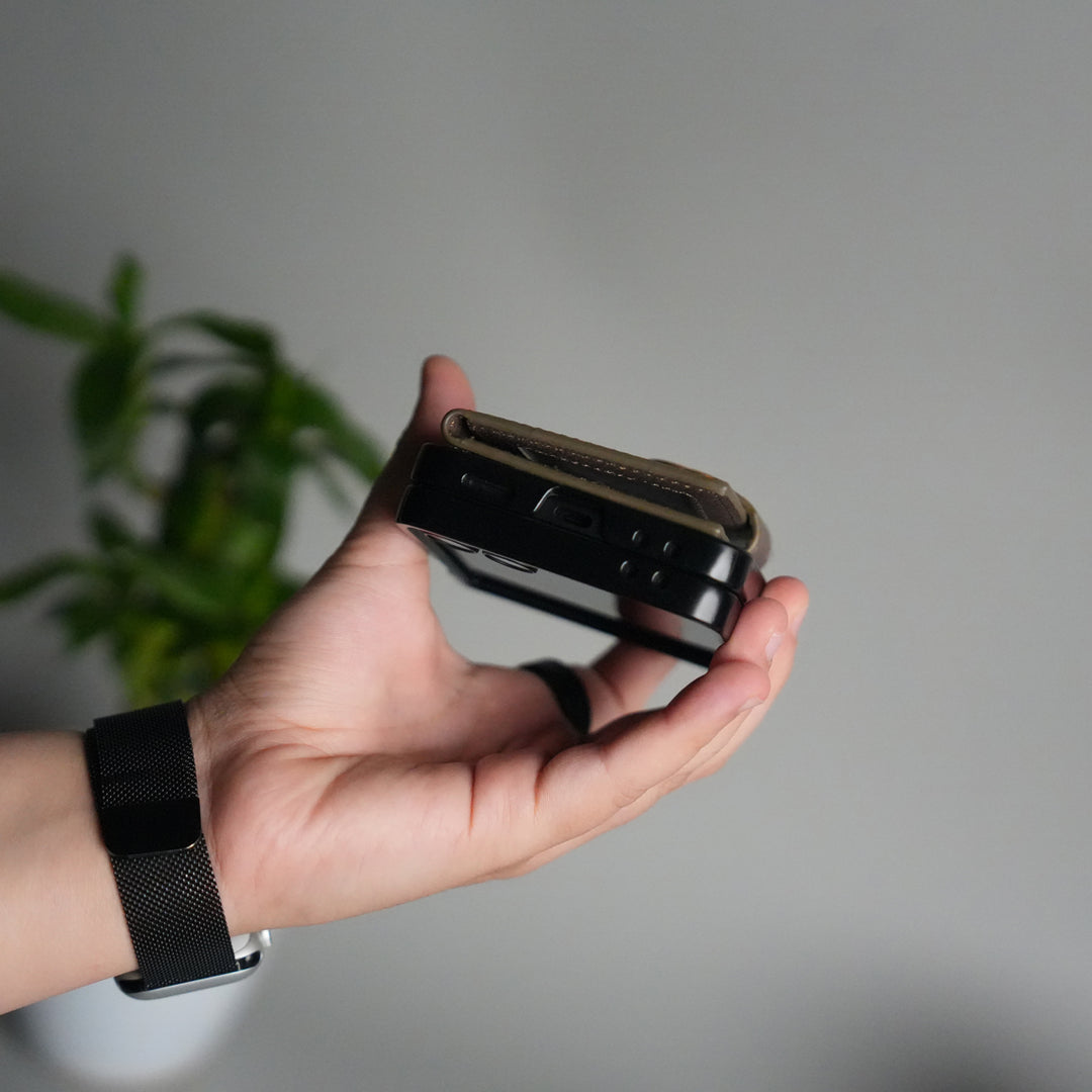 Galaxy Z Flip 7 Luxury Brand GG Wallet Case Cover