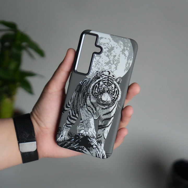 Galaxy S24 Carbon Fiber Texture Case | Gray Tiger Printed Hard PC Cover with MagSafe | Shockproof Slim Protection