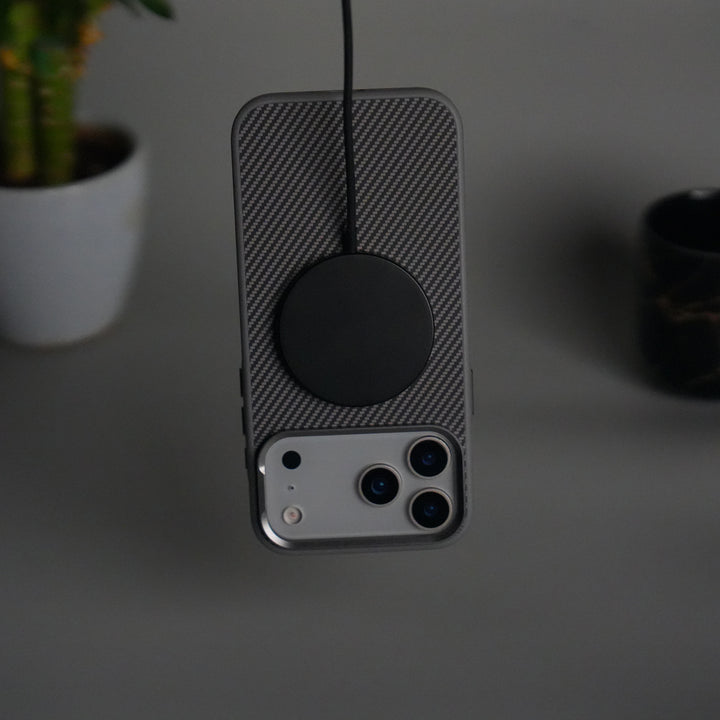 iPhone 17 Pro Metal Camera Ring Carbon Fiber Design MagSafe Cover