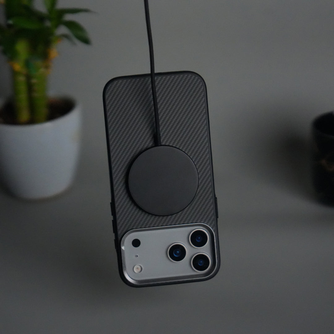 iPhone 17 Pro Metal Camera Ring Carbon Fiber Design MagSafe Cover