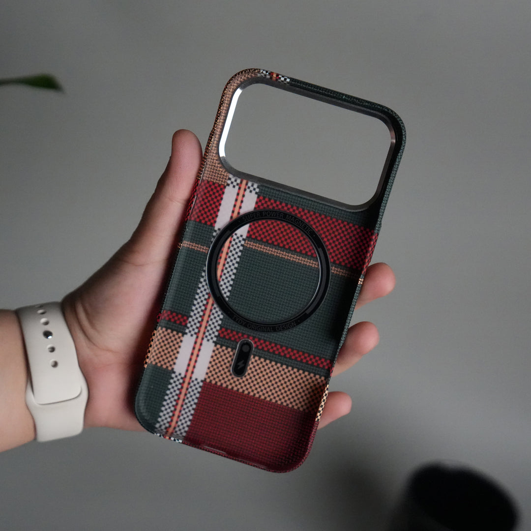 iPhone 17 Pro Carbon Fiber Texture Design Hard Pc MagSafe Case Cover GreenRed