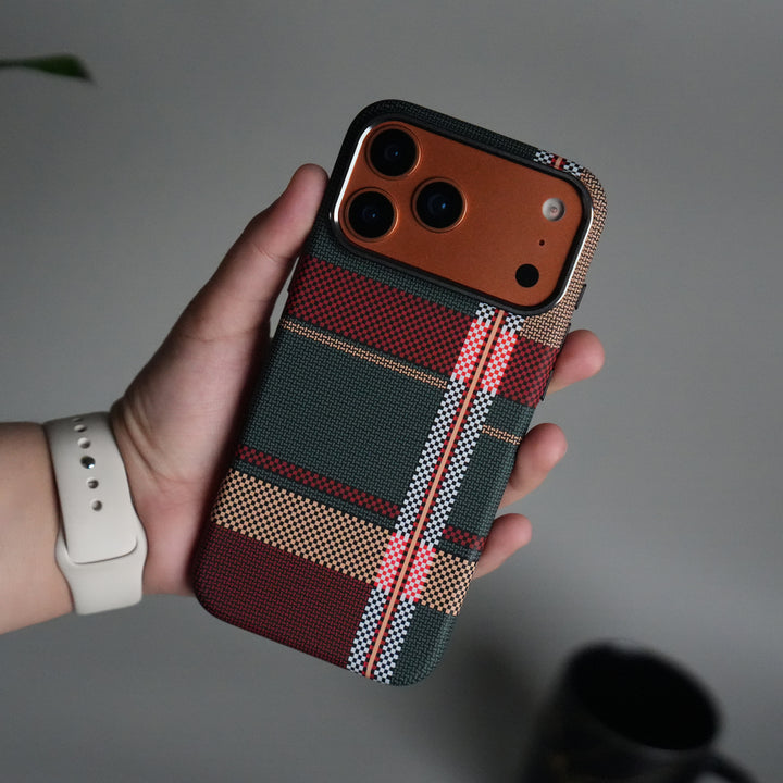 iPhone 17 Pro Carbon Fiber Texture Design Hard Pc MagSafe Case Cover GreenRed