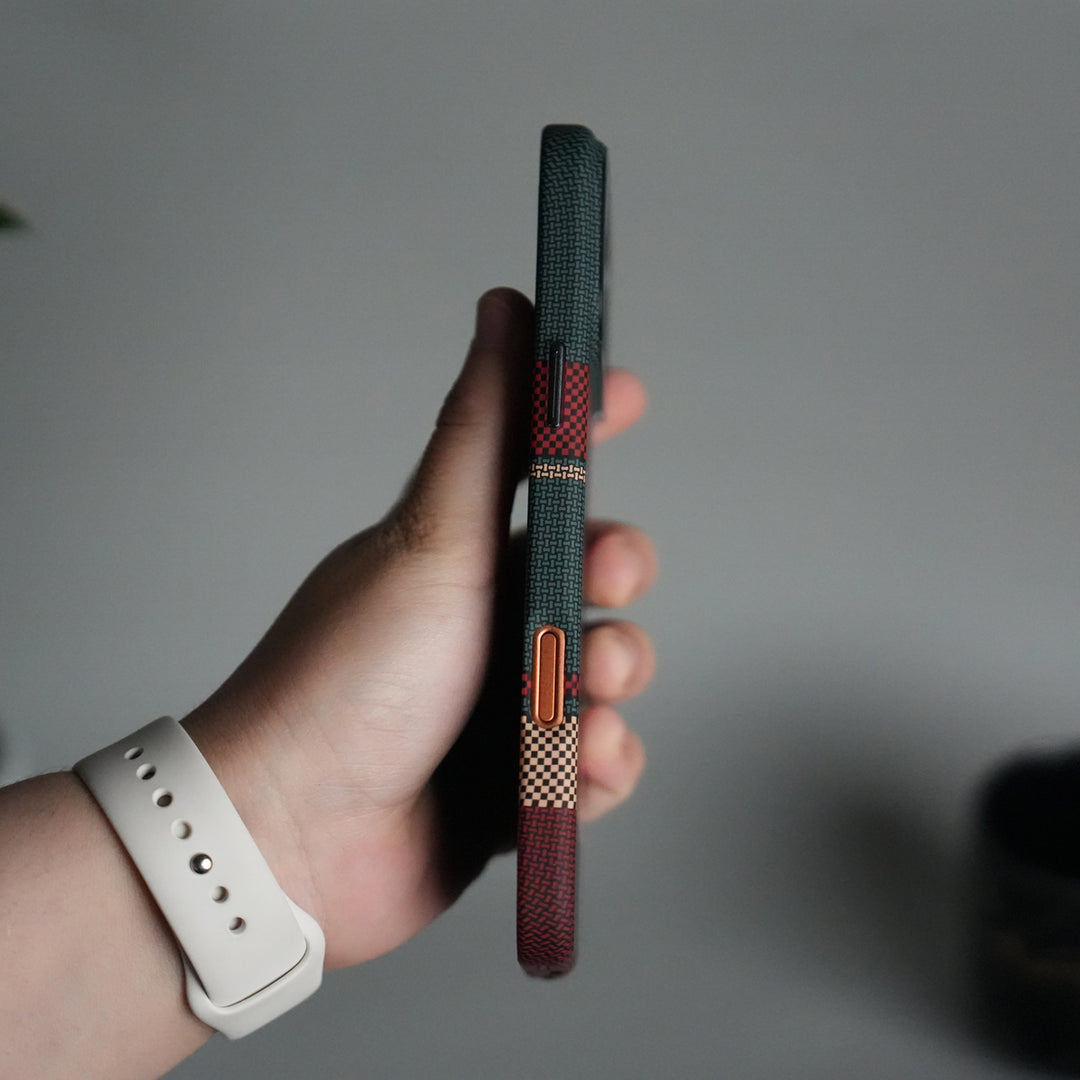 iPhone 17 Pro Carbon Fiber Texture Design Hard Pc MagSafe Case Cover GreenRed