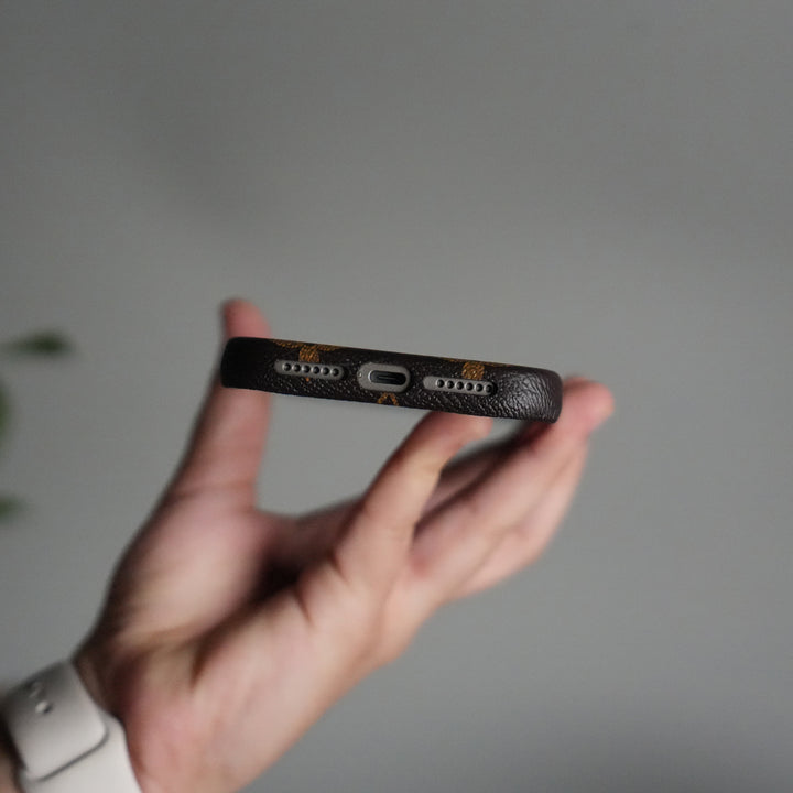 iPhone 17 Series Luxury Full PU Leather Designer Case Cover