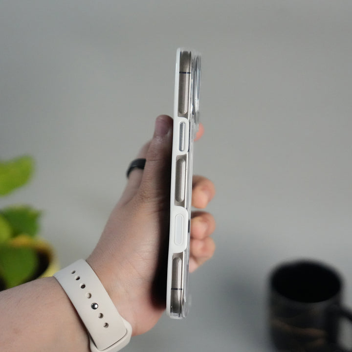 iPhone 17 Pro Max Crystal Clear Anti-Yellow Case with MagSafe & Metal Camera Bumper