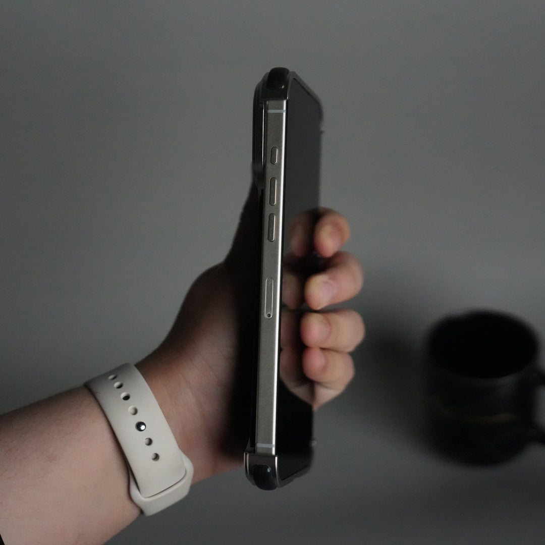 iPhone 17 Series Kevlar Fiber Texture Frameless Metal Kickstand Case