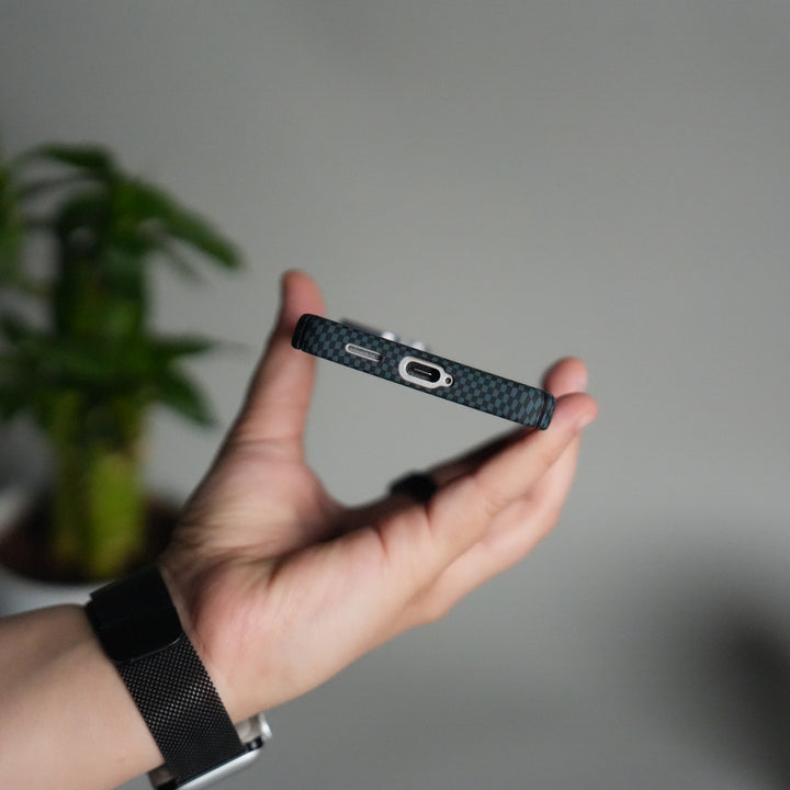 Galaxy S24 Carbon Fiber Texture Aramid Design Hard Pc MagSafe Case Cover | BlueGreen