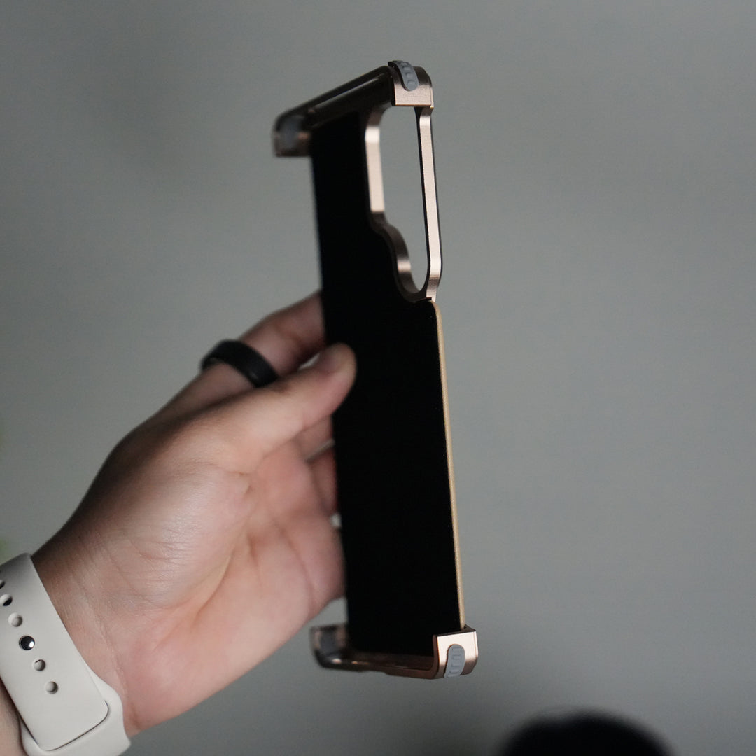 Galaxy S24 ultra Leather Frameless Metal Kickstand Case